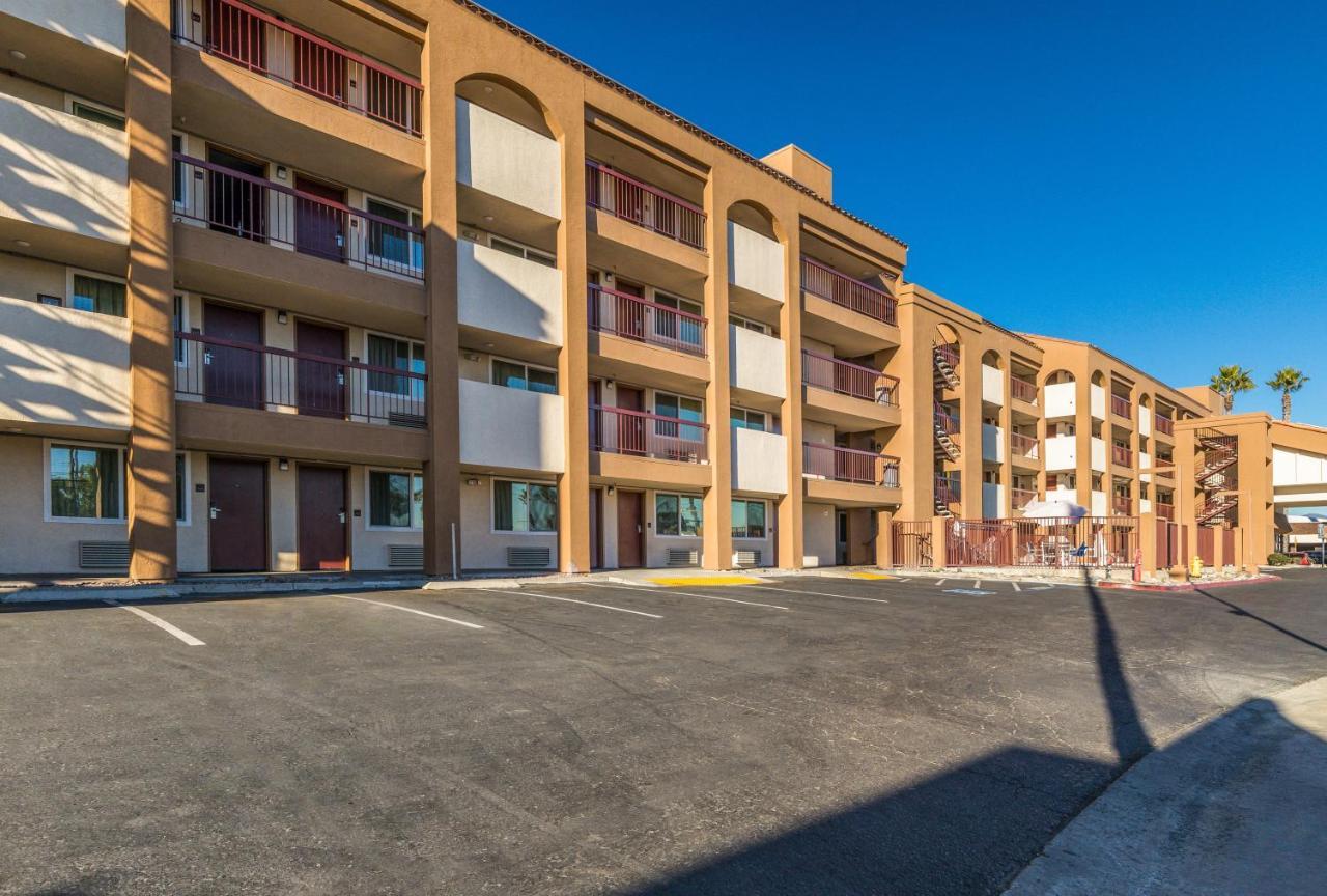 Days Inn By Wyndham Chula Vista-San Diego Exterior foto