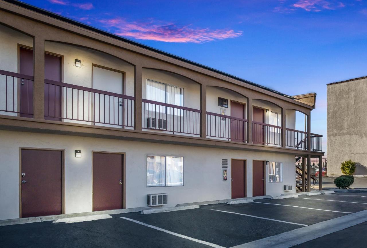Days Inn By Wyndham Chula Vista-San Diego Exterior foto