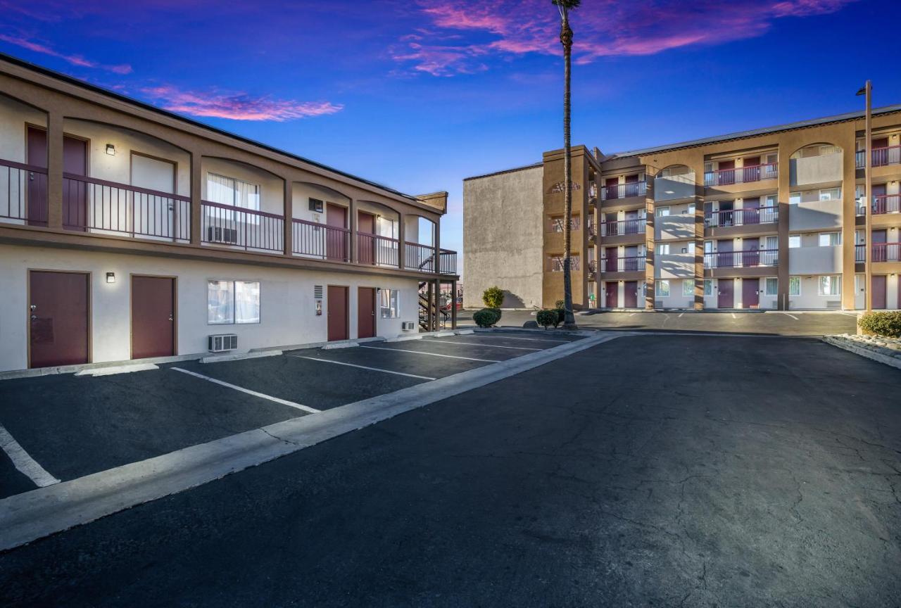 Days Inn By Wyndham Chula Vista-San Diego Exterior foto