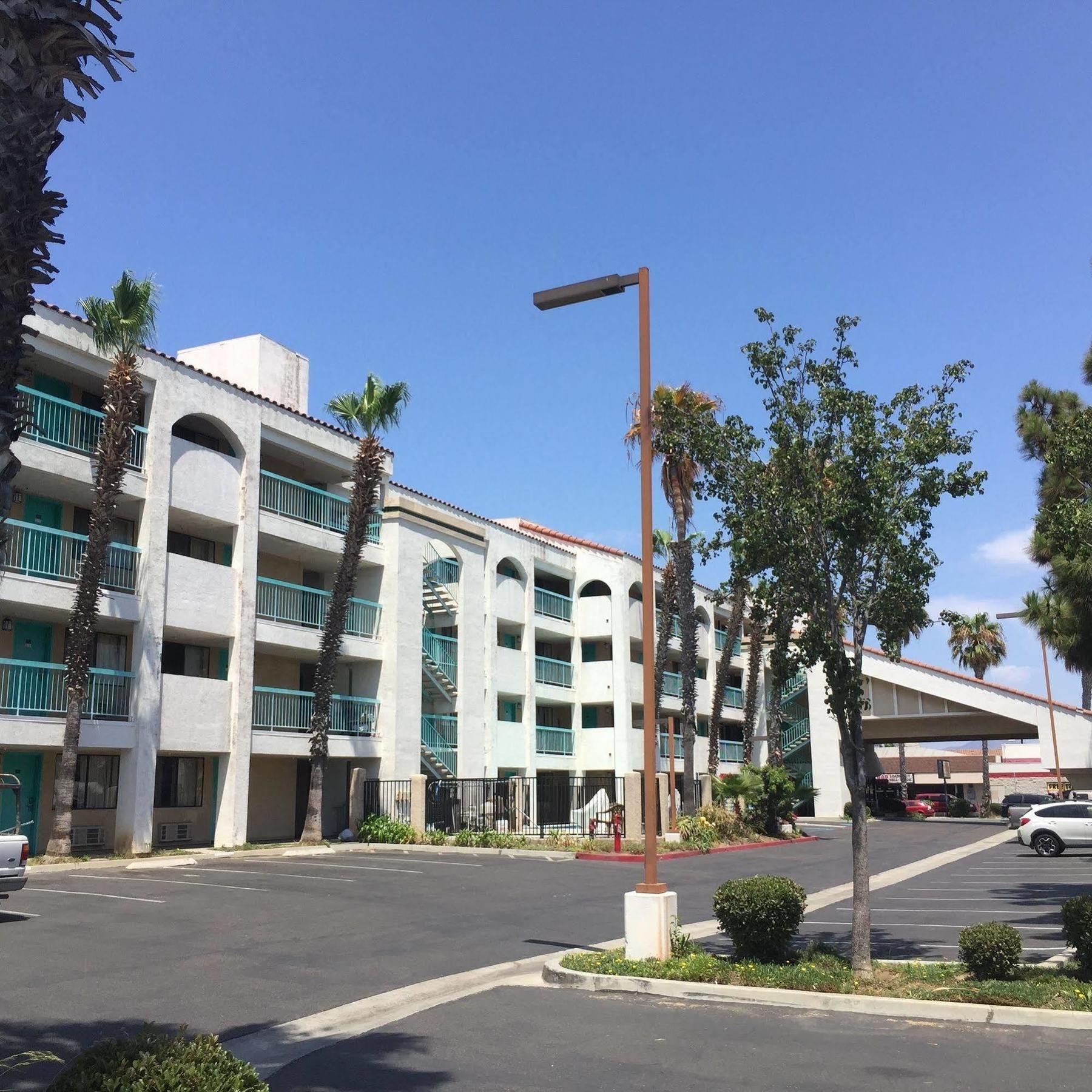 Days Inn By Wyndham Chula Vista-San Diego Exterior foto